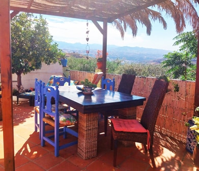 Principal-izquierda-ganesha-casa-rural-eden-garden